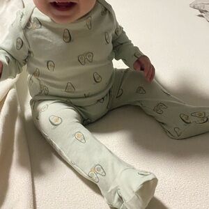 Gerber Unisex Avacado print Baby Set, 6-9 Months, Light Green